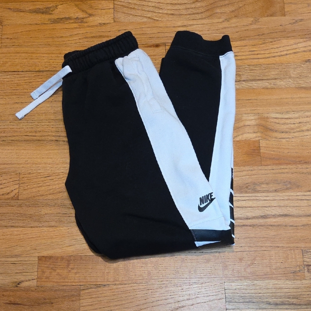 Nike Kids XL Black and White Sweatpants - Picture 5 of 5